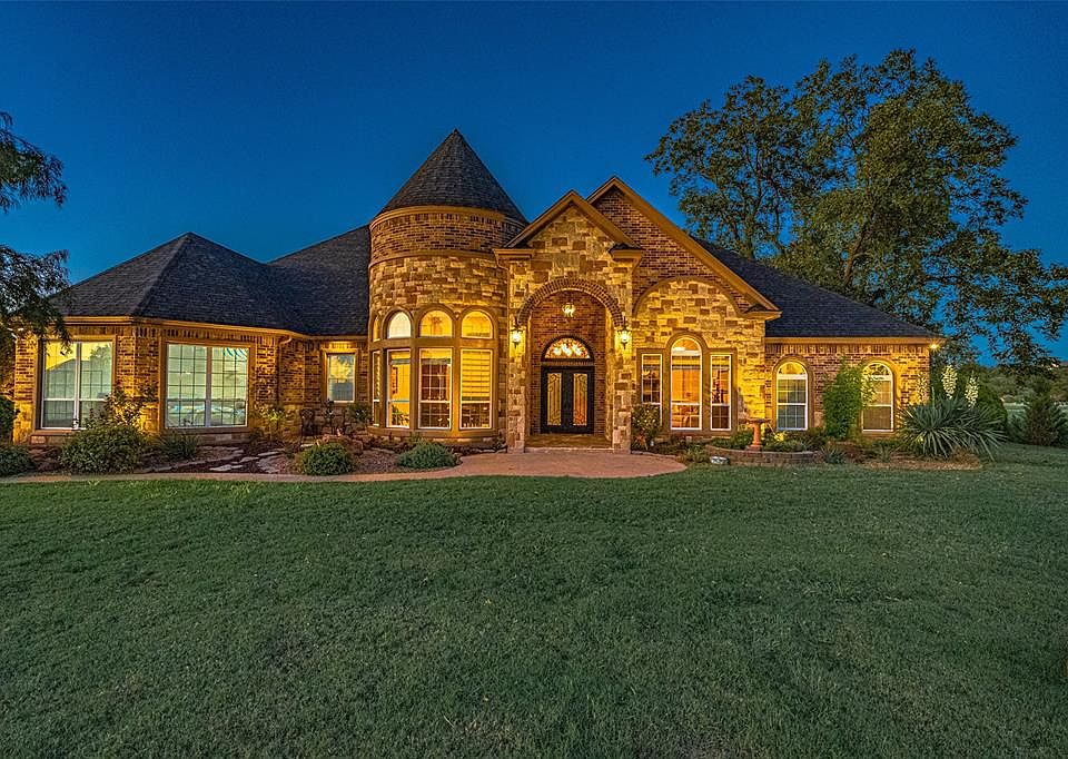 1206 E Scandinavian Ct, Granbury, TX 76048 Zillow