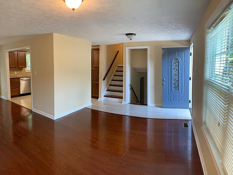 158 Wynnmeade Pkwy — Photo 4