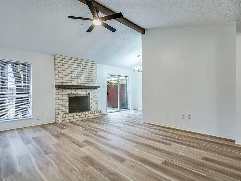1306 Glenda Dr #A — Photo 4