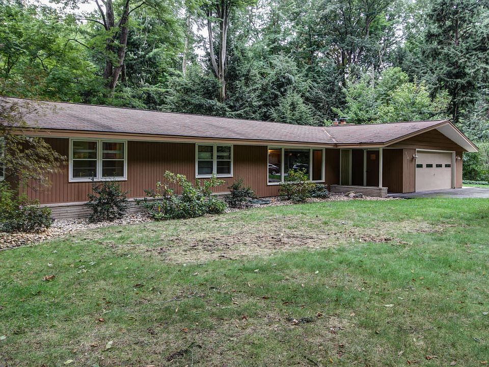 1st image of 954 N Baywood Dr