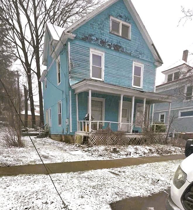 1st image of 808 Spring St