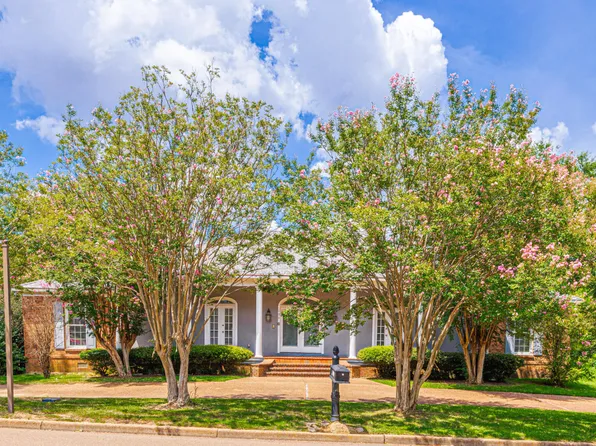 100 Rolling Meadows Dr, Jackson, MS 39211