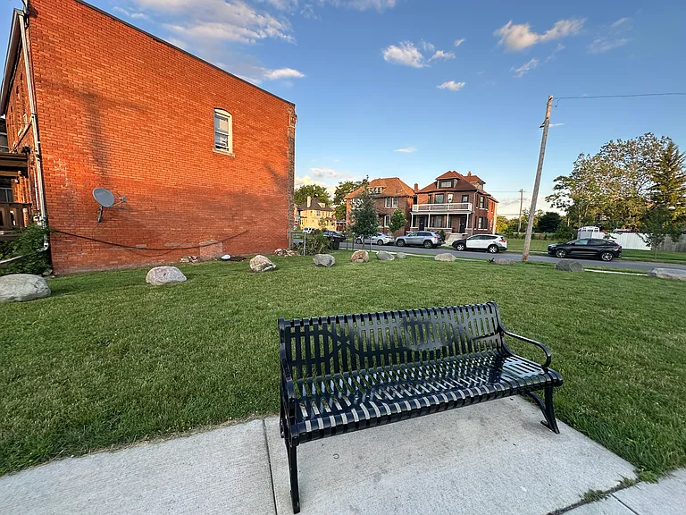 800 W Euclid Ave — Photo 18