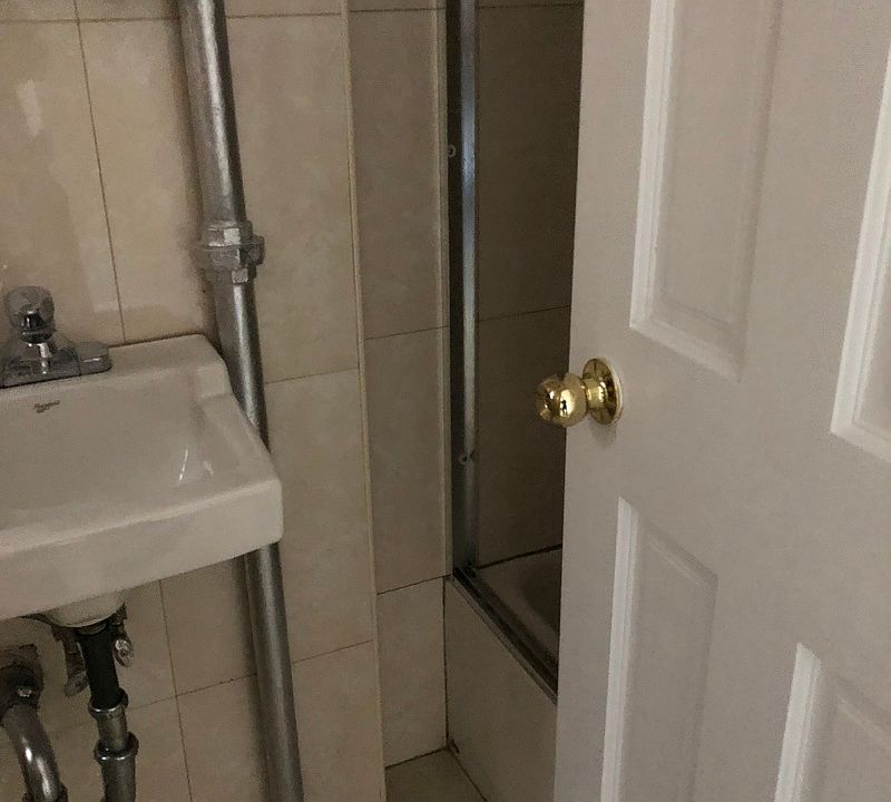 2nd image of 112 Madison St #2P