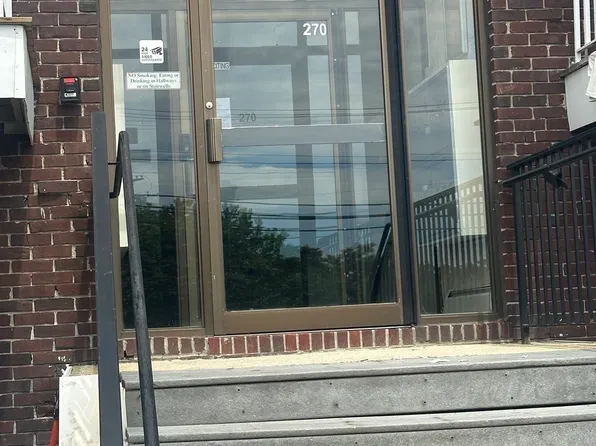 270 E Haverhill St APT 11, Lawrence, MA 01841