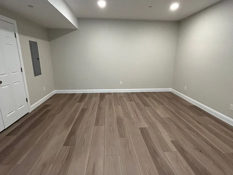 536 E Mulberry St — Photo 19
