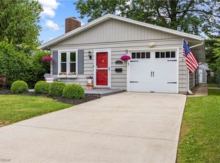 184 Sunset Rd, Avon Lake, OH 44012