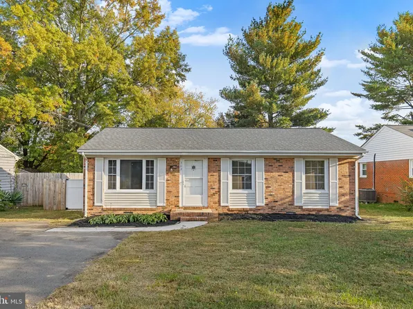 302 Hamilton St, Fredericksburg, VA 22408