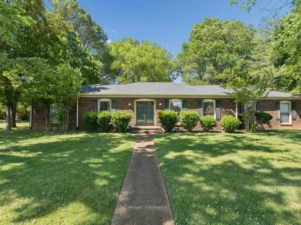 1814 Haynes Dr, Murfreesboro, TN 37129
