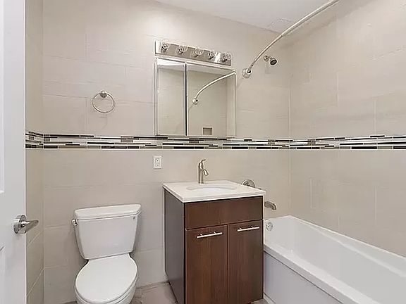 4th image of 25-34 31st St #5A