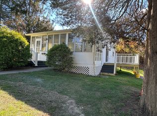 32 Water St, Dallas, PA 18612