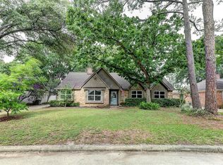 1919 Mapleton Dr, Houston, TX 77043