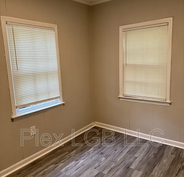 116 Oak Ln — Photo 5