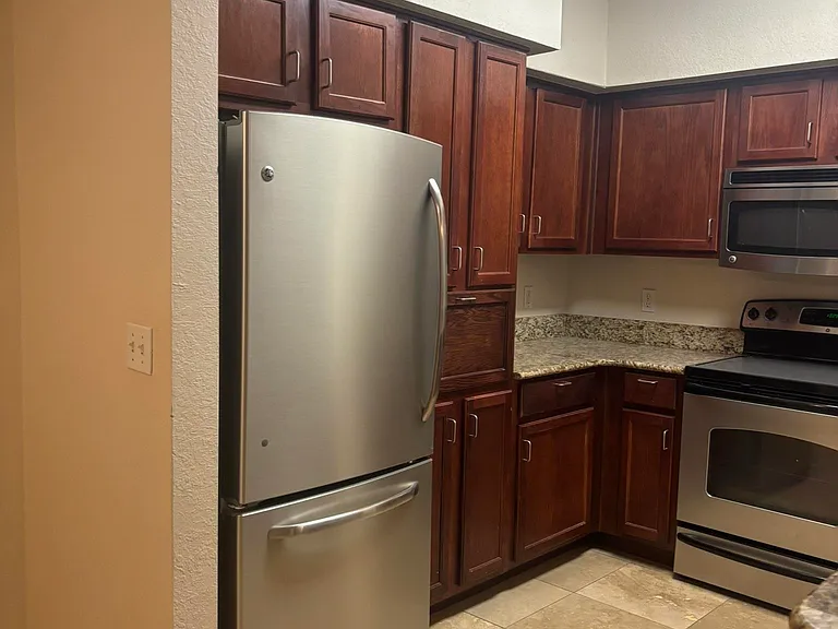 2801 Chancellorsville Dr #312 — Photo 6