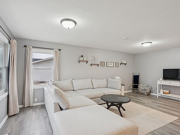 5th image of 803 W James St
