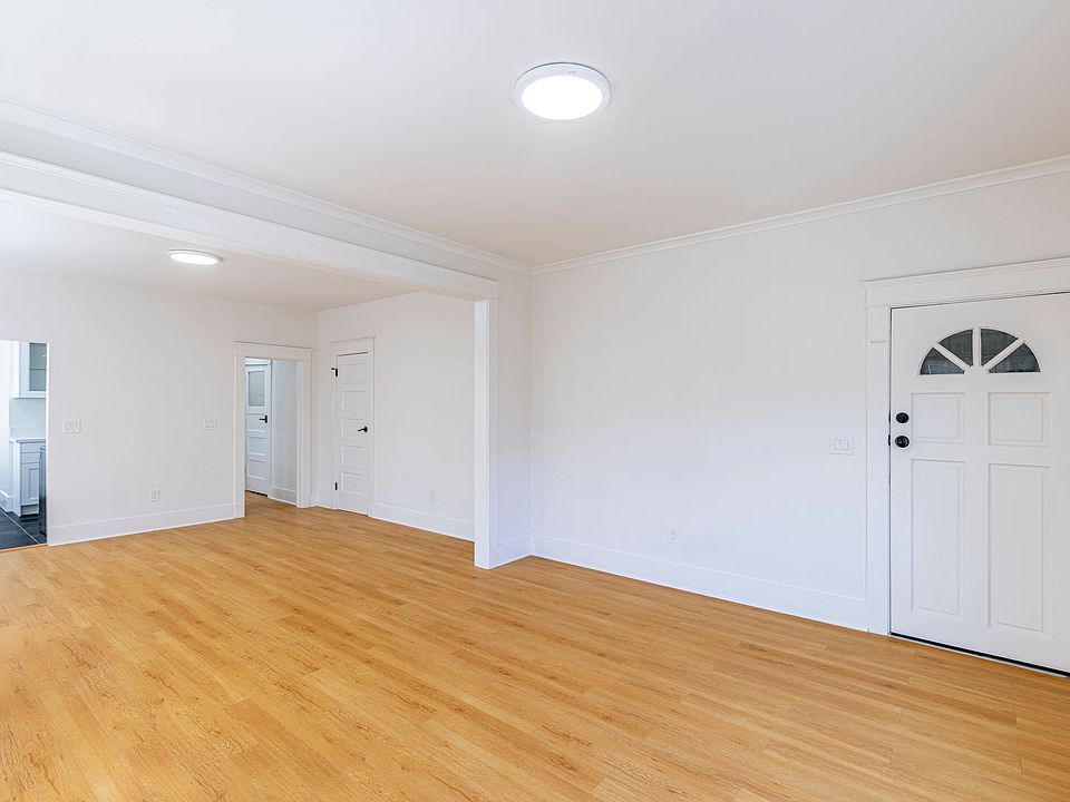 1st image of 1143 N Edgemont St #2B-1Ba-1100Sqft
