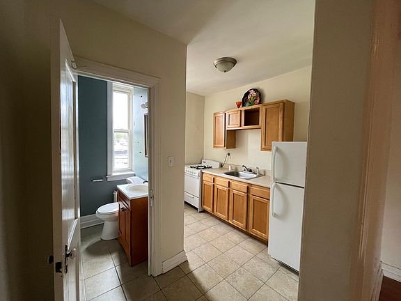 3rd image of 366 4th Ave APT 29