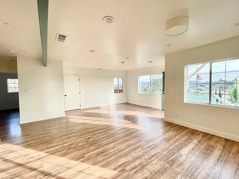 6512 Aldama St — Photo 2