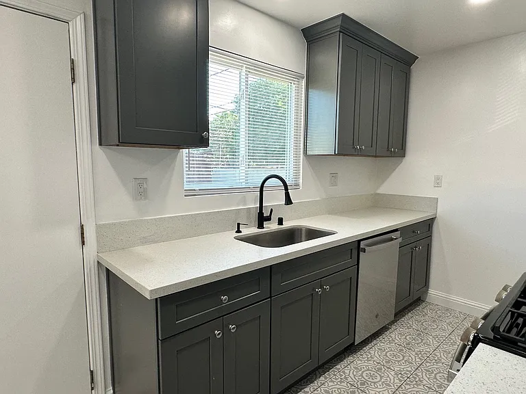 3609 Peckham Ave — Photo 13