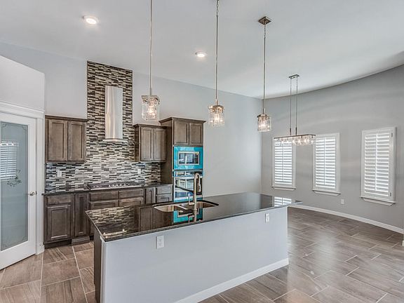 3rd image of 14520 Ciambriello Ave
