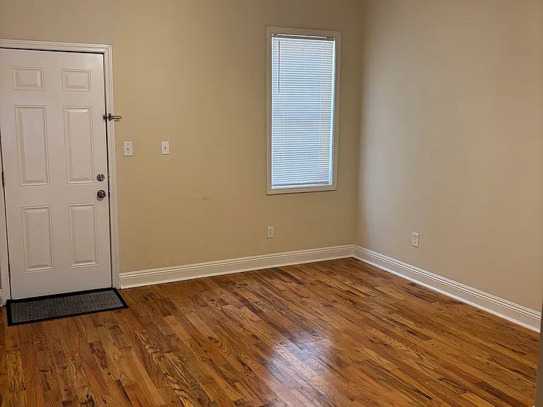 3931 Annunciation St — Photo 7