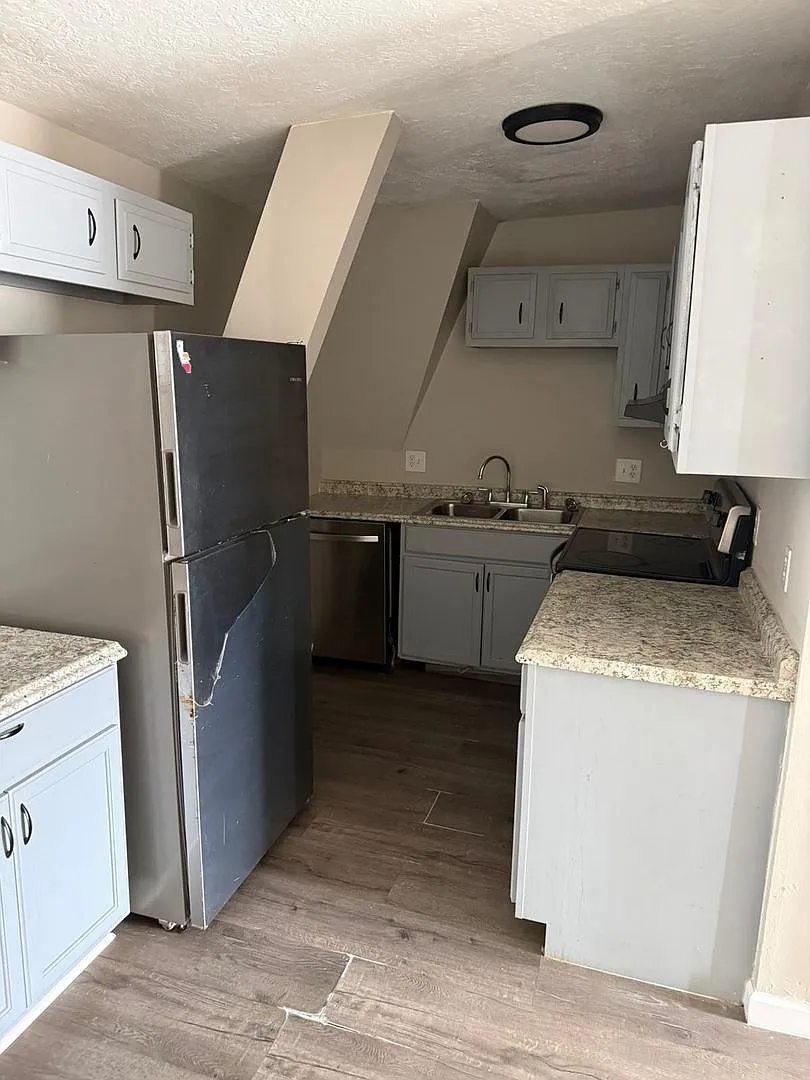 3350 Mcfaddin Ave — Photo 2