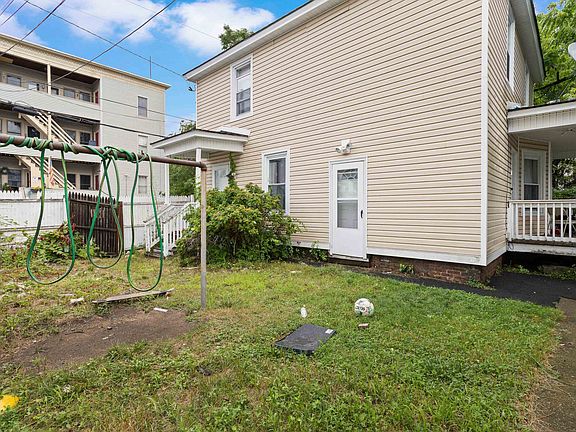 4th image of 314 Merrimack Street