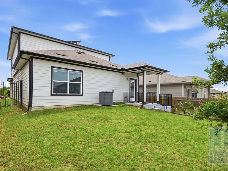 10925 Tildon Ave — Photo 27
