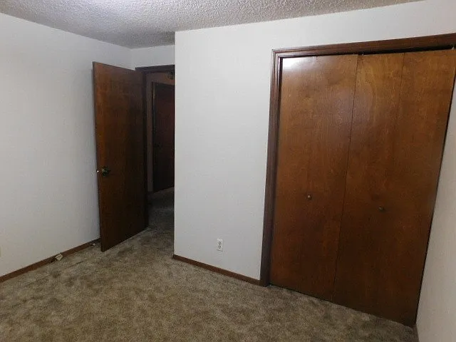 2142 Maplewood Dr S — Photo 9