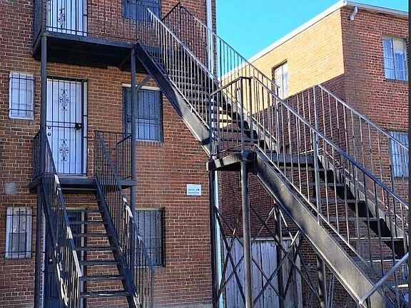 4th image of 323 54th St NE