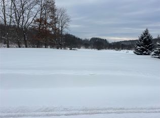 6637 Filley Rd, Erie, PA 16510