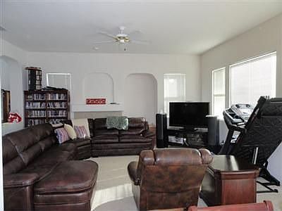 4th image of 3824 Northhaven Dr
