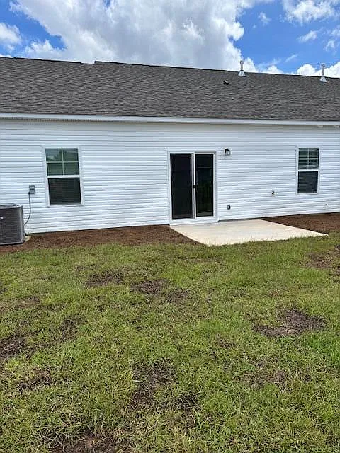 3 bed, 2.0 bath, 1300 sqft, $1,650 — Photo 2