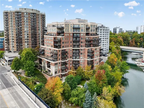 111 Forsythe St #604, Oakville, ON L6K 3J9