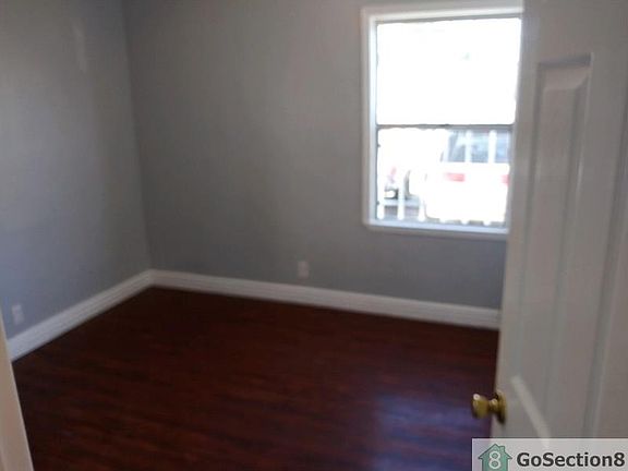 4th image of 1924 W 35th St #192412