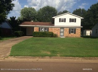 8492 Booneville Dr, Southaven, MS 38671