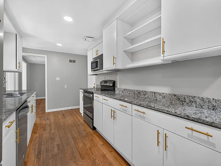 7318 Rosewood St — Photo 23