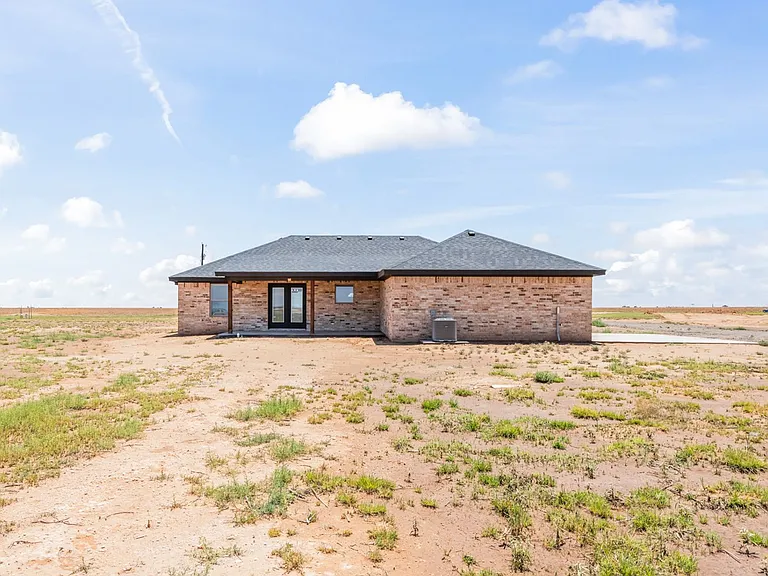 10601 E County Road 7400 — Photo 9