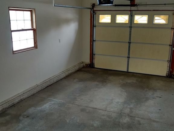 4th image of W20664 McKeeth Dr APT B
