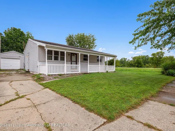 3300 Radford Dr, Lansing, MI 48911
