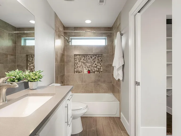 5204 Samuel Huston Ave — Photo 30