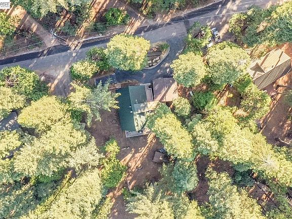 2nd image of 3673 The Jug Handle