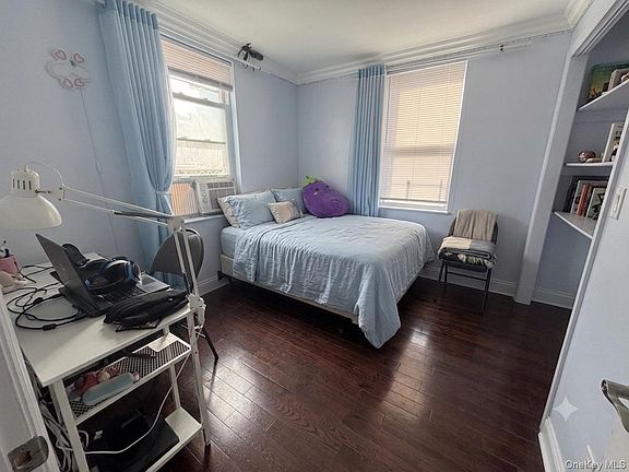 3rd image of 15744 Quince Avenue