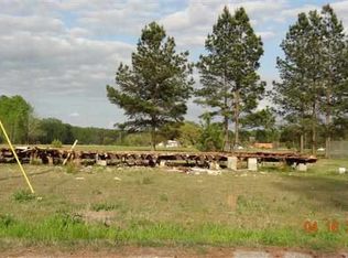 1601 Elmwood Dr, Hartsville, SC 29550