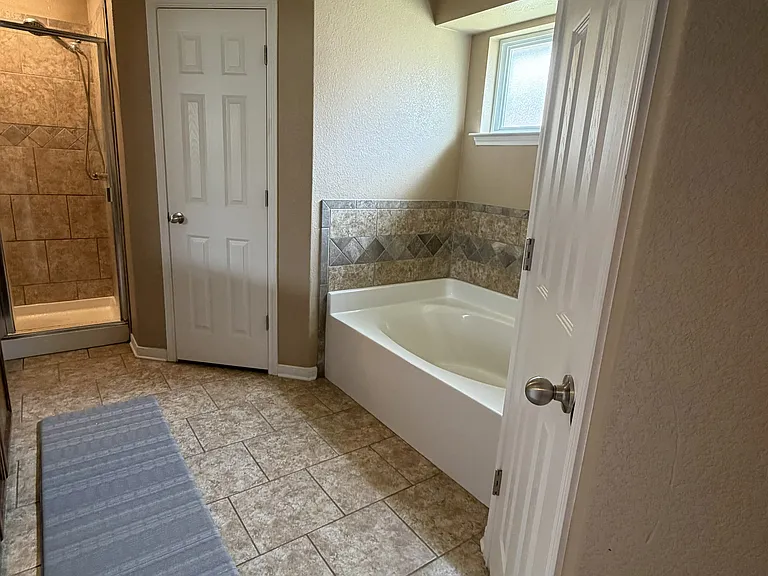 206 Dober St — Photo 17