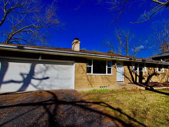 5th image of 4605 N Lyndale Ter