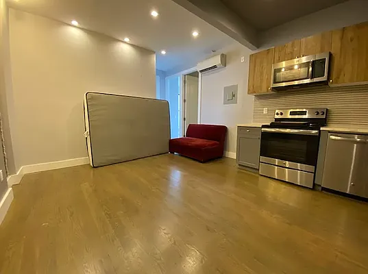 Rented by Reside New York | media 36