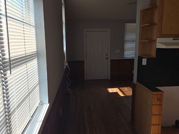 2nd image of 4219 Lee St