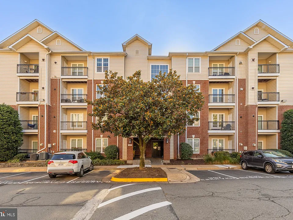 1601 Spring Gate Dr #1413