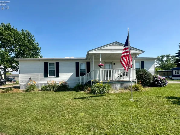 178 N Compass Dr, Vermilion, OH 44089